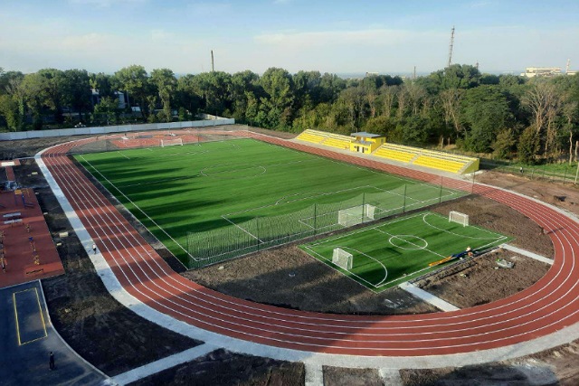 На Днепропетровщине открыли новый много функциональный стадион